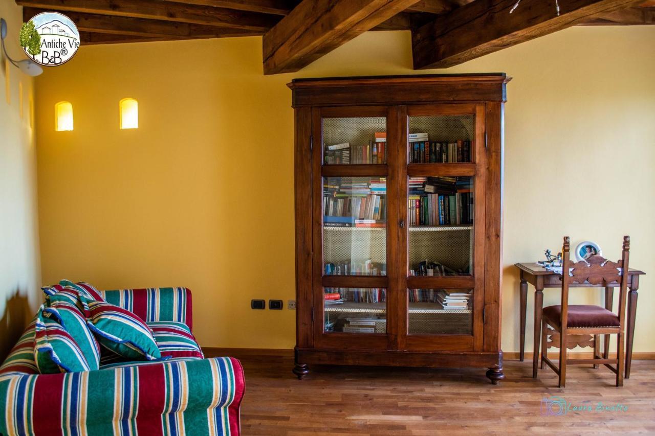 Antiche Vie B&B Serramazzoni Luaran gambar