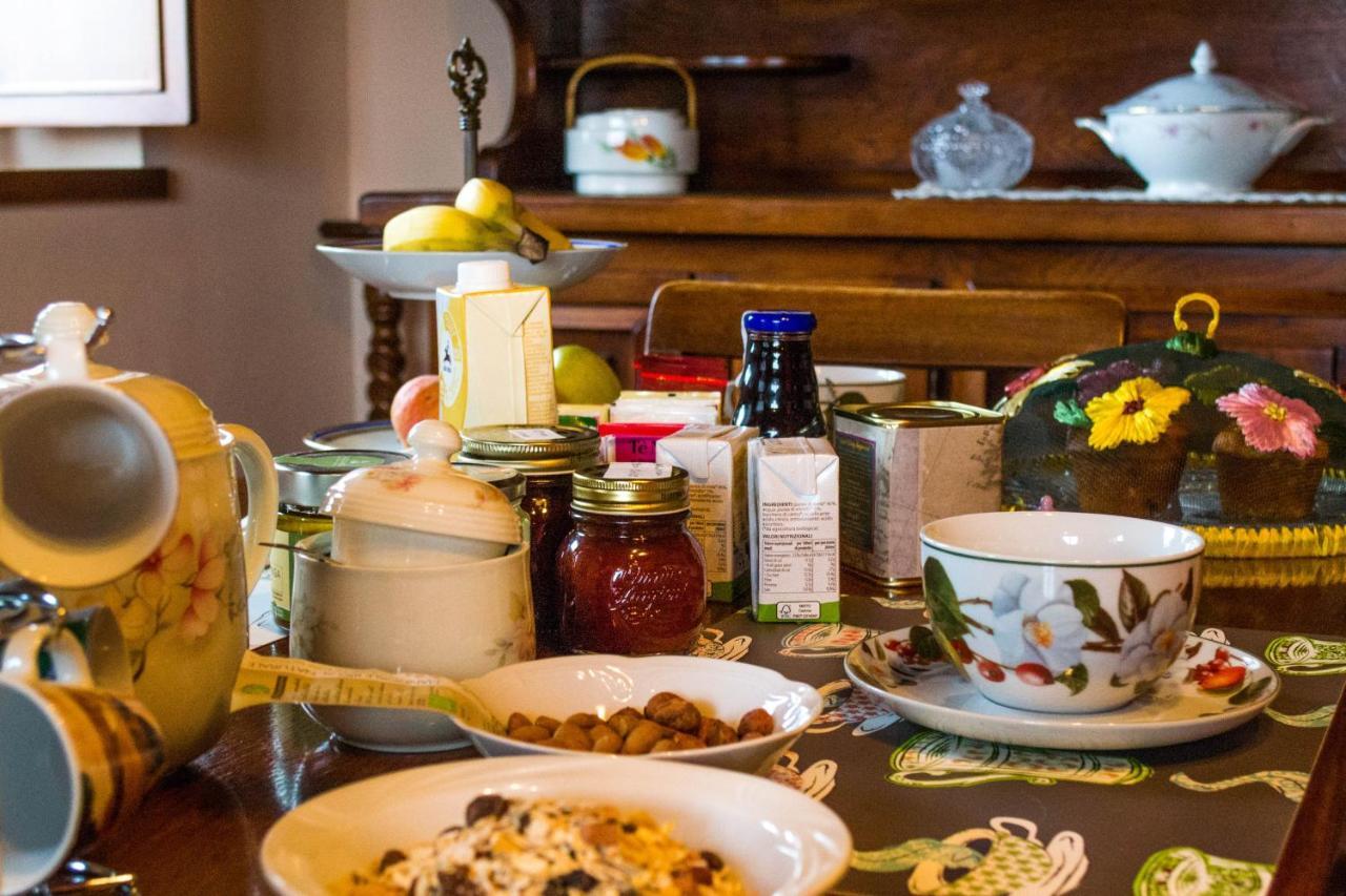 Antiche Vie B&B Serramazzoni Luaran gambar